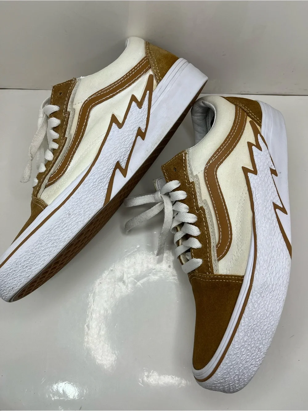 Vans Old Skool Bolt Unisex US M6.5/W8 Skate Shoes Cathay Spice White Sneakers